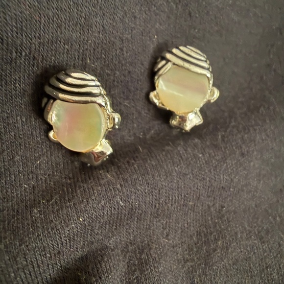 Chic shell & brooch Set - Picture 5 of 5